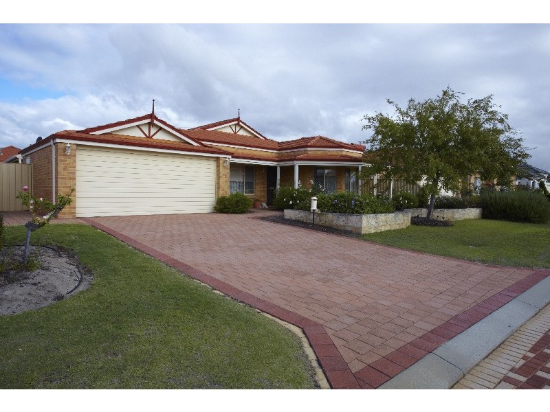 15 Frampton Crescent, Canning Vale WA 6155