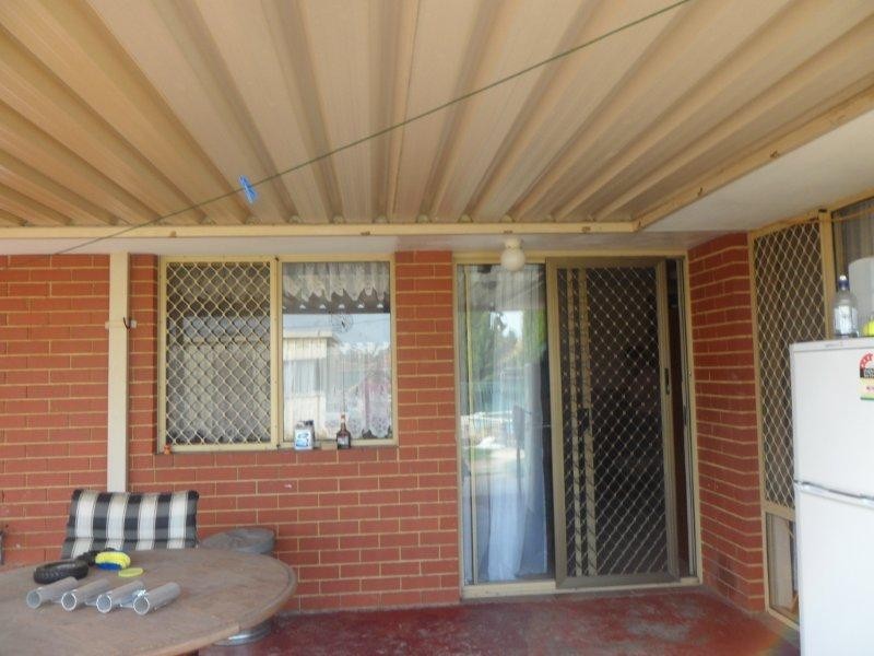 21 Lakewook Cove, Kenwick WA 6107