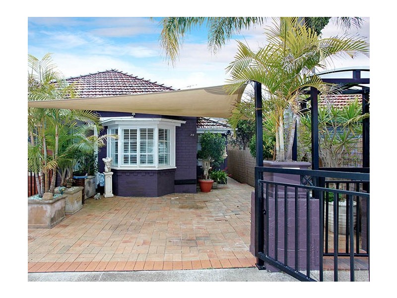 20 Lapish Avenue, Ashfield NSW 2131