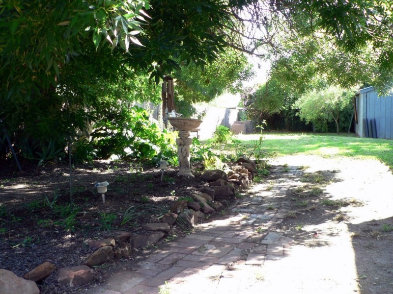 46 Ebden St, Heathcote VIC 3523