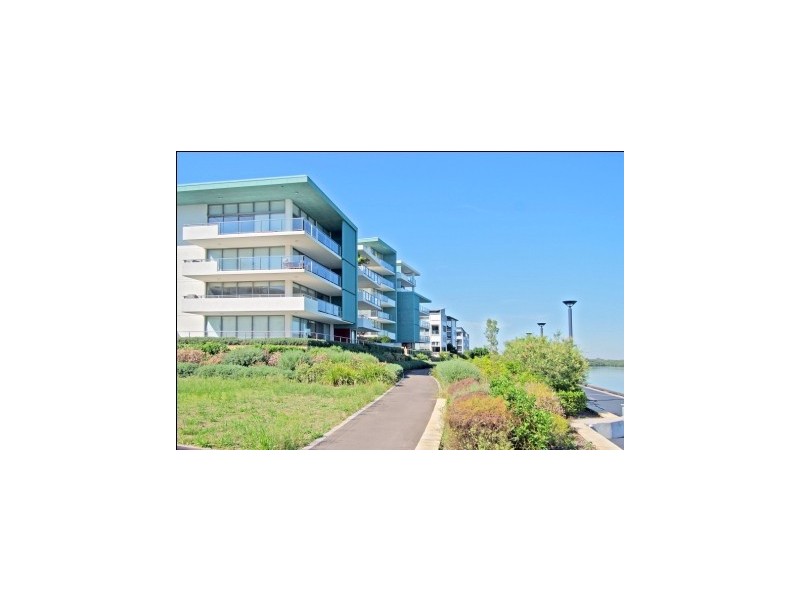 4 Lewis Avenue, Rhodes NSW 2138