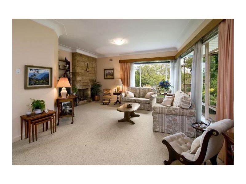 8 Kallaroo Rd, Riverview NSW 2066