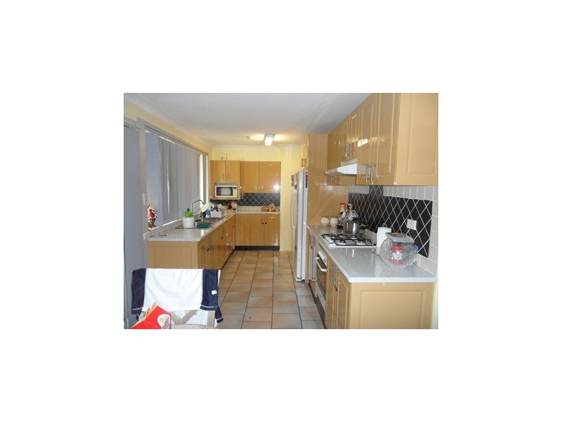 Edensor Park NSW 2176