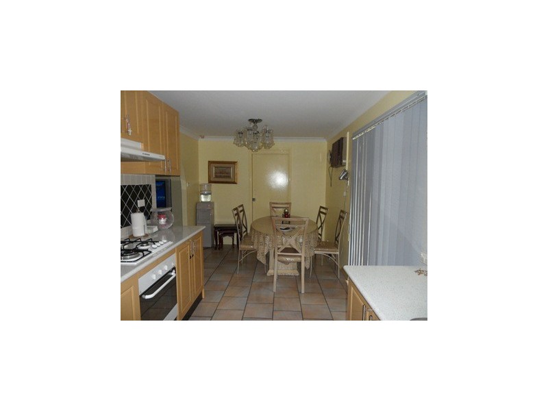 Edensor Park NSW 2176