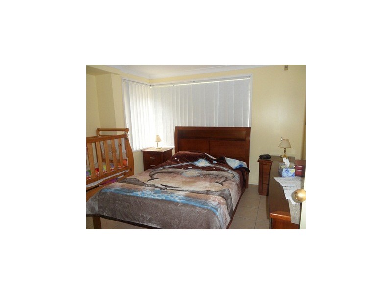 Edensor Park NSW 2176