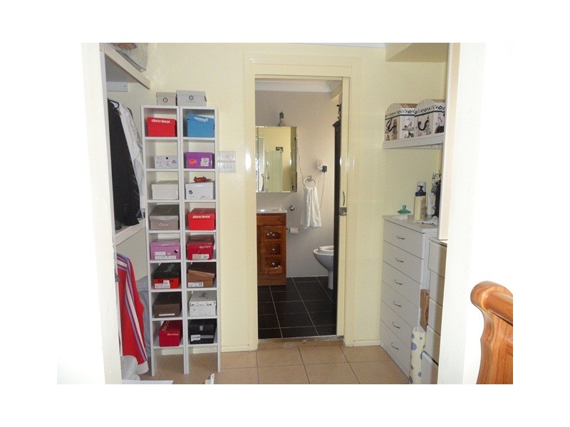 Edensor Park NSW 2176