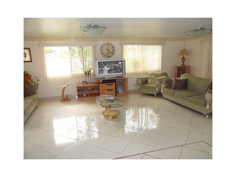 Fairfield West NSW 2165