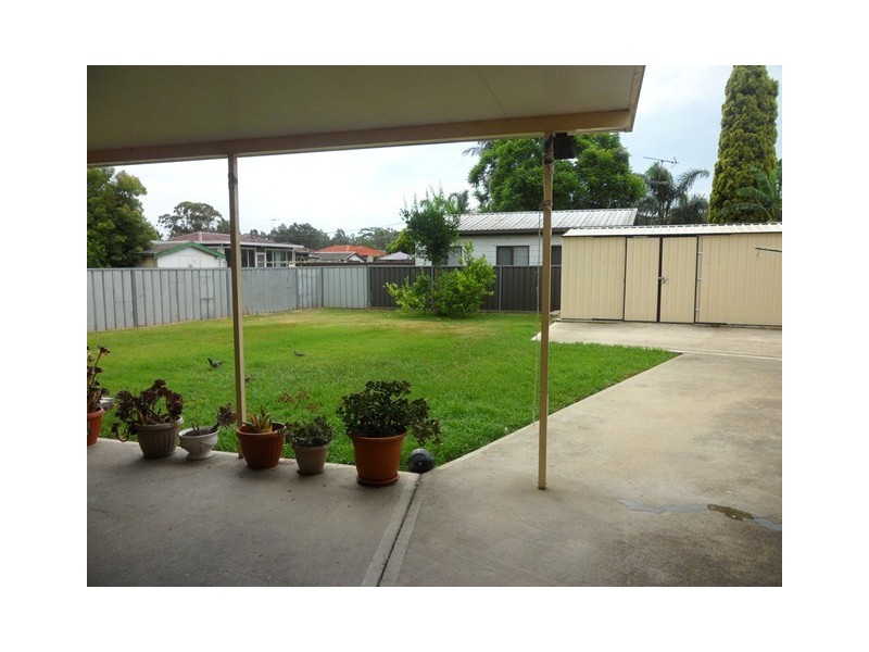 Fairfield West NSW 2165