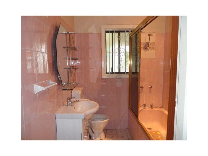 Fairfield West NSW 2165