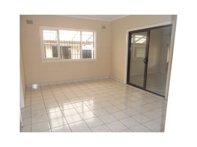 Fairfield West NSW 2165