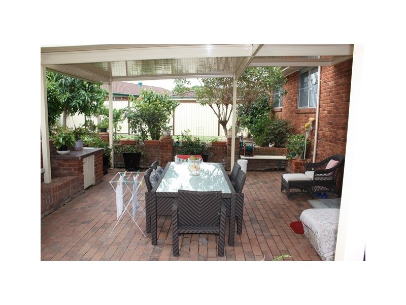 Greenfield Park NSW 2176