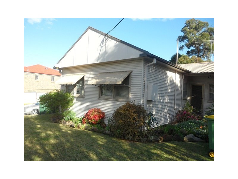 Fairfield NSW 2165
