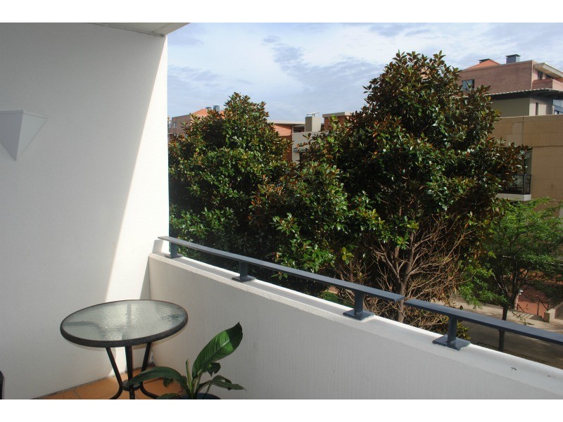 D617/780 Bourke Street, Redfern NSW 2016