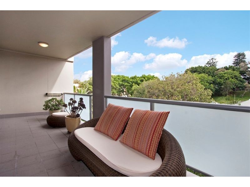 228 Moore Park Road, Paddington NSW 2021