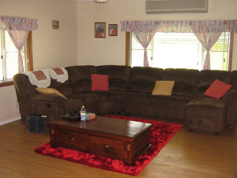 27 Bowra St, Bowraville NSW 2449