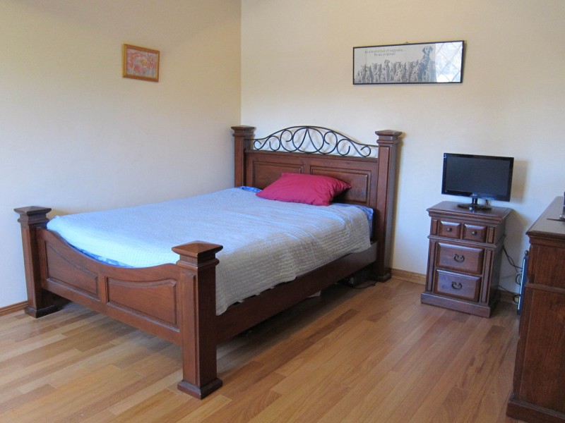 42 Casino Rd, Greystanes NSW 2145