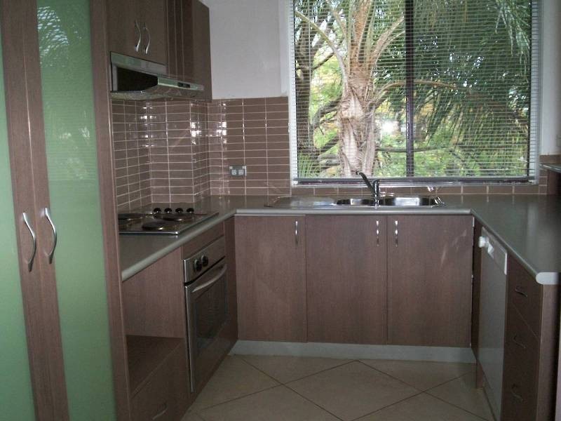 Broadbeach Waters QLD 4218