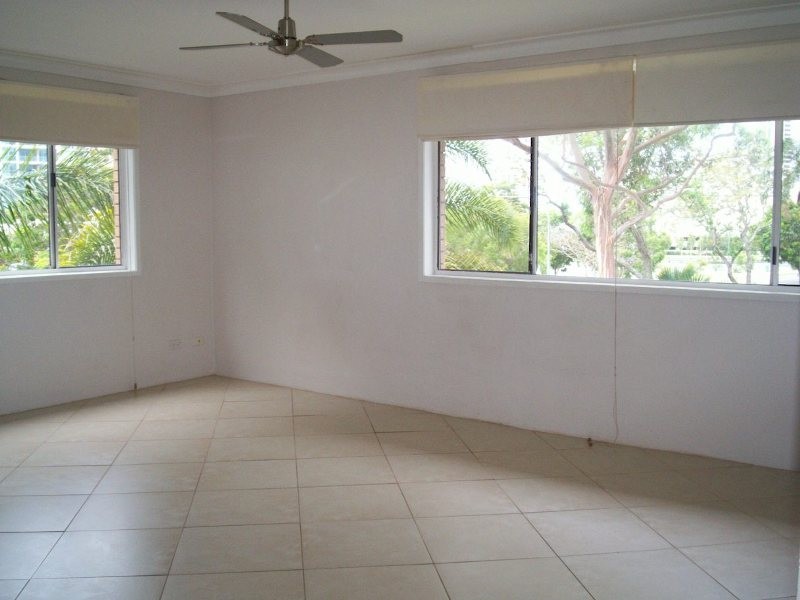 Broadbeach Waters QLD 4218