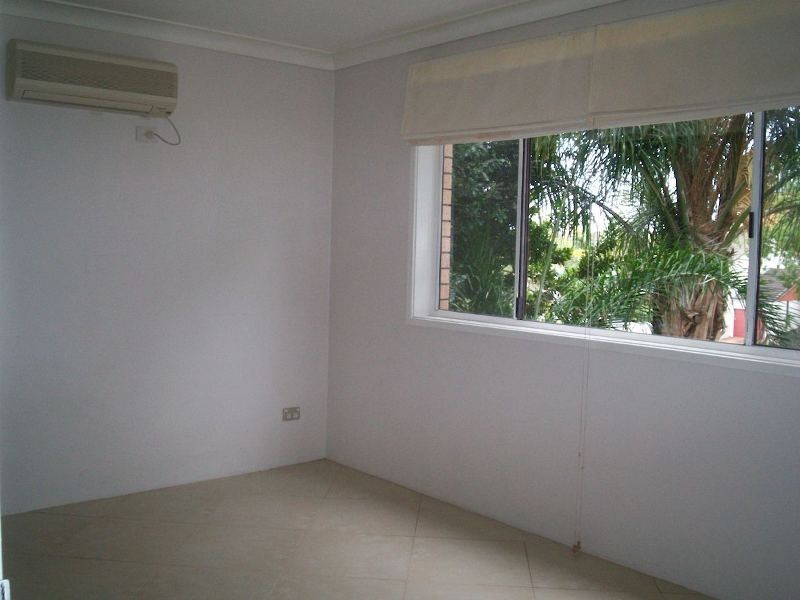 Broadbeach Waters QLD 4218