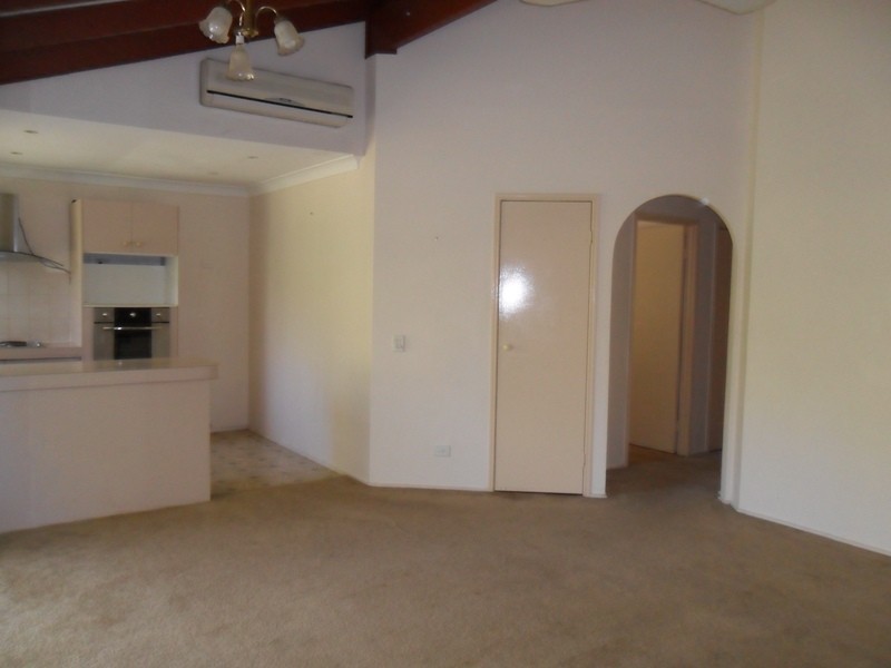 1/32 GLEN EAGLES DR, Robina QLD 4226