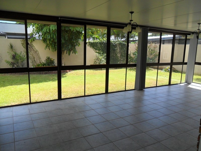 24 HOKITIKA ST, Broadbeach Waters QLD 4218