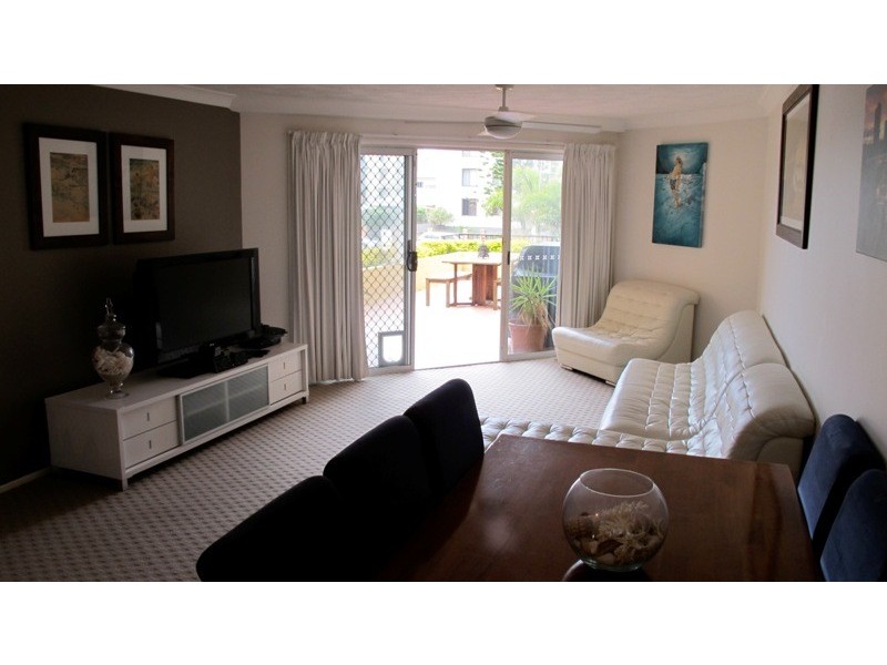 2/1324 Gold Coast Hwy, Palm Beach QLD 4221