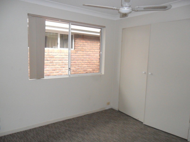 21 WHITIAN DR, Carrara QLD 4211