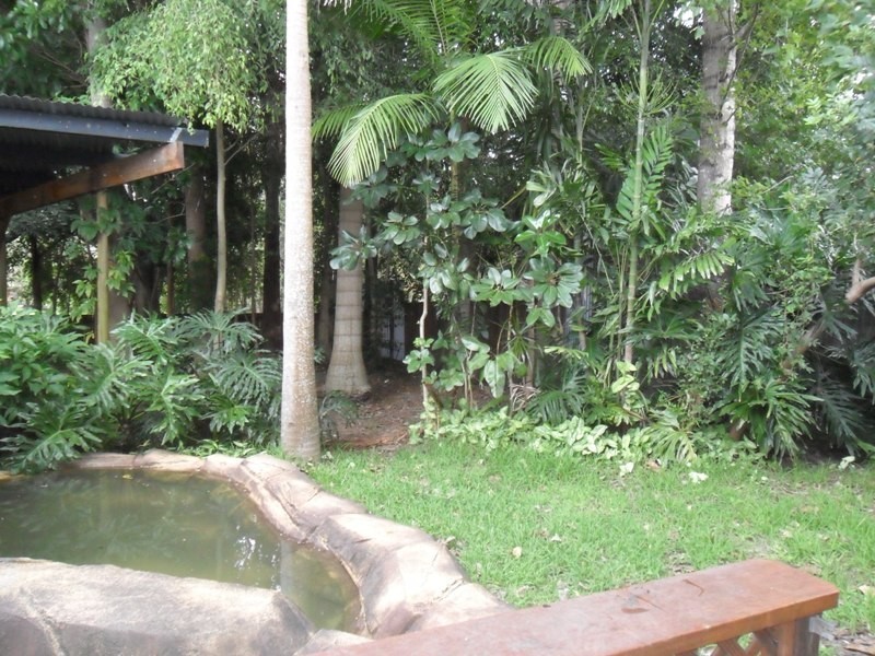 21 WHITIAN DR, Carrara QLD 4211