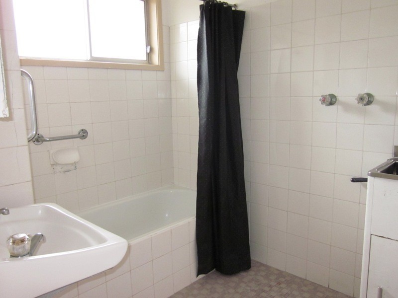 6/11 LEONARD AVE, Surfers Paradise QLD 4217