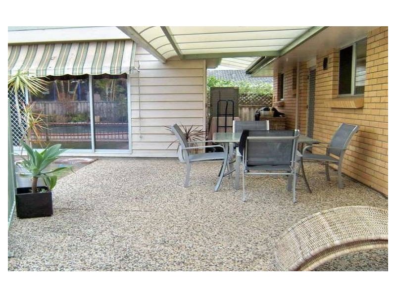 114 Sunshine Blvd, Mermaid Waters QLD 4218