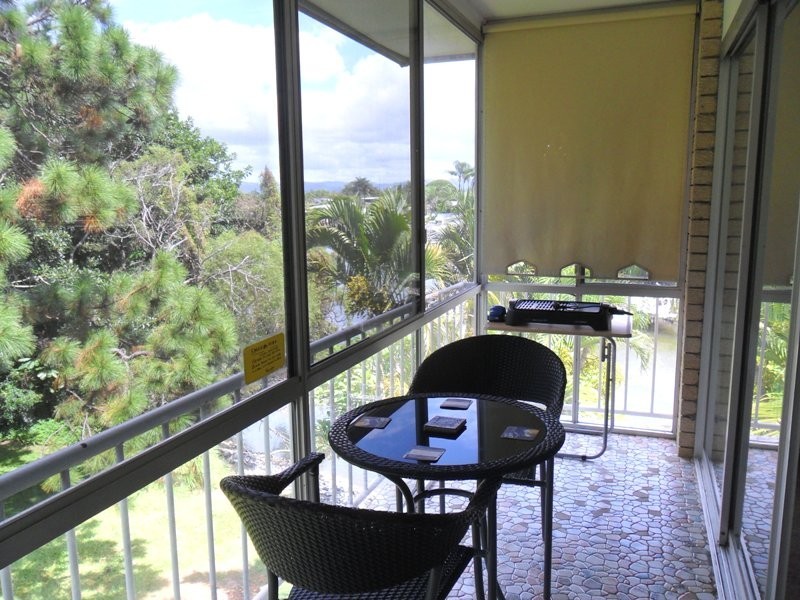 8/42 Monaco st, Surfers Paradise QLD 4217