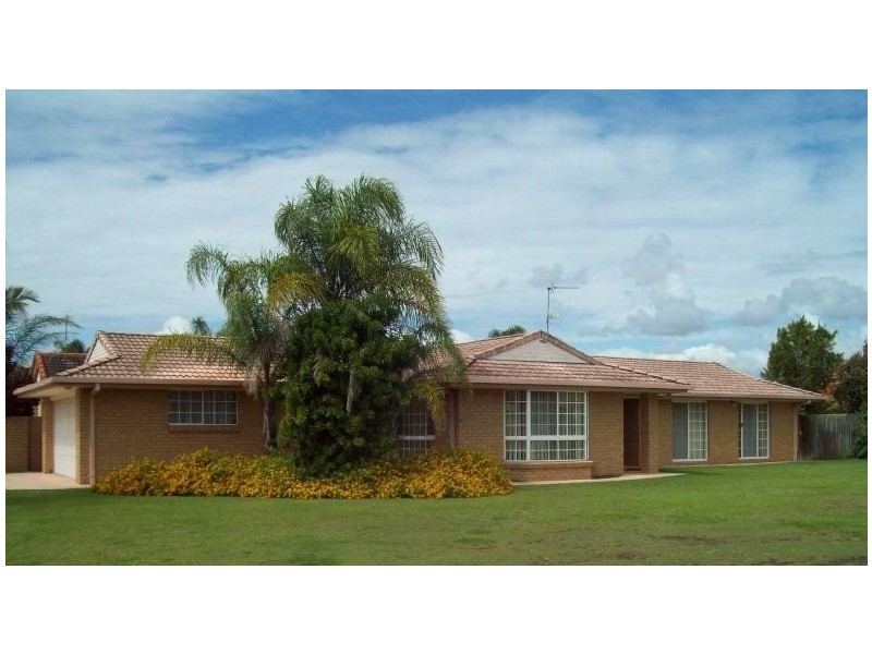 4 BIMINI CRT, Clear Island Waters QLD 4226