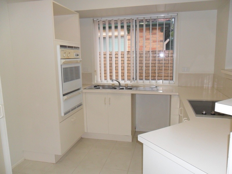 4 BIMINI CRT, Clear Island Waters QLD 4226