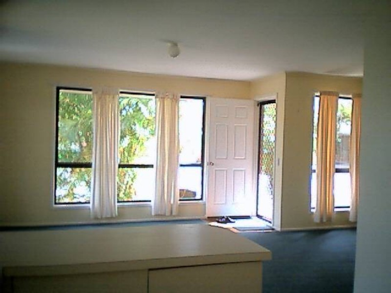 5 GLADFUL CRT, Varsity Lakes QLD 4227