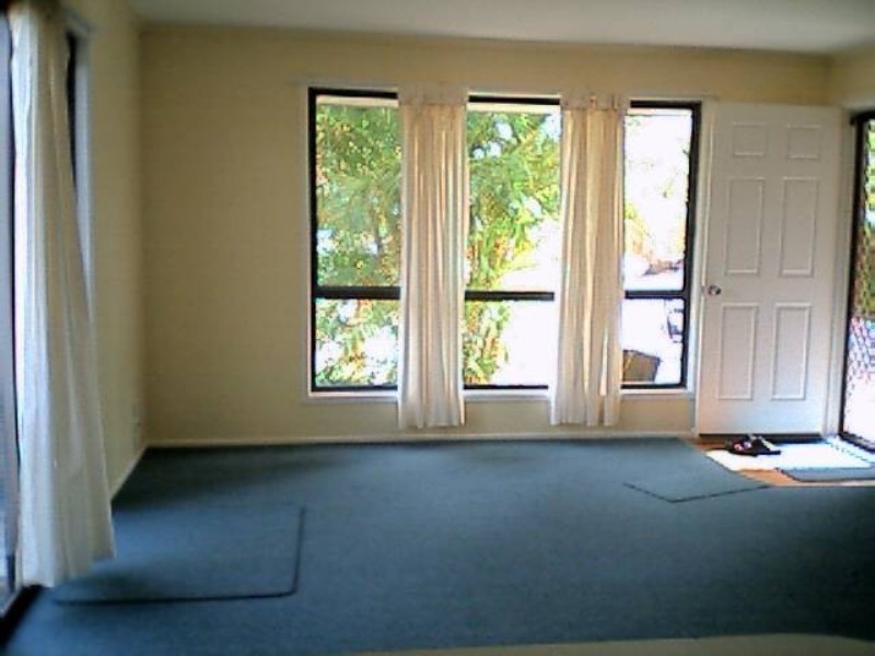 5 GLADFUL CRT, Varsity Lakes QLD 4227