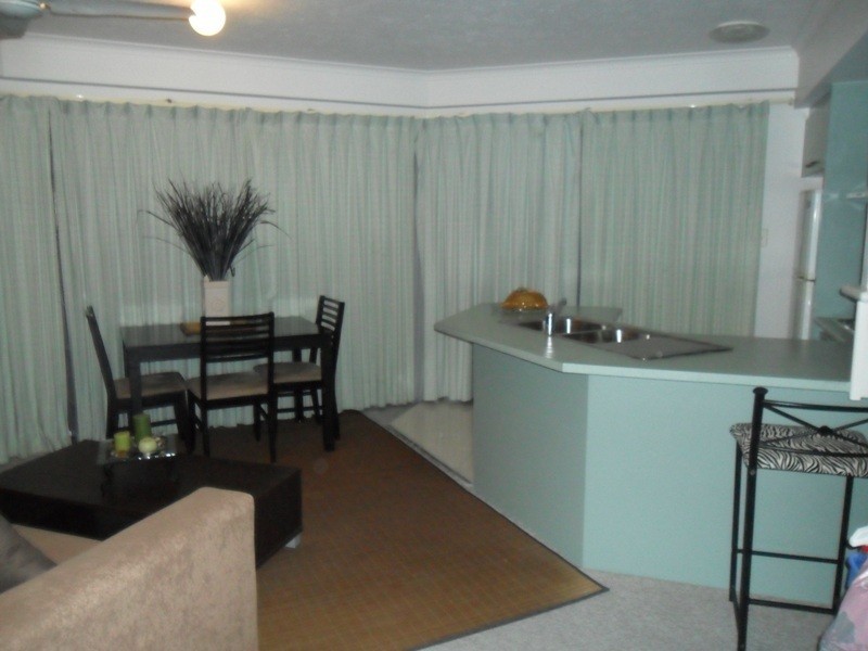 53/16 Crescent Ave, Mermaid Beach QLD 4218