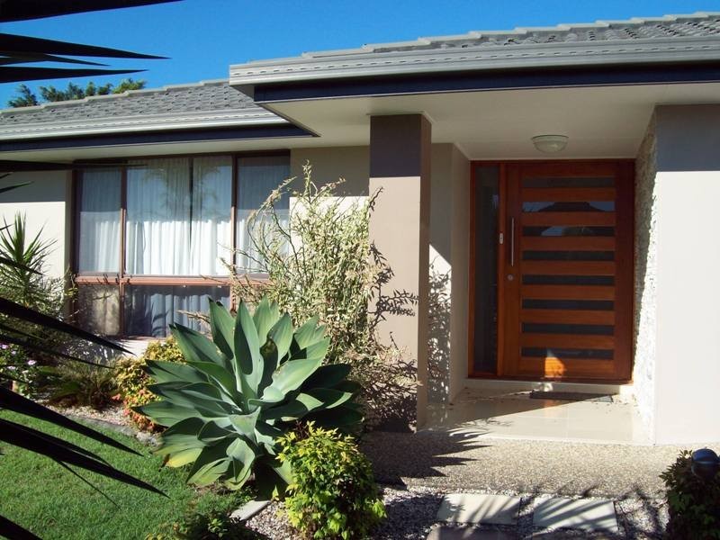 159 Barrier Reef Dr, Mermaid Waters QLD 4218