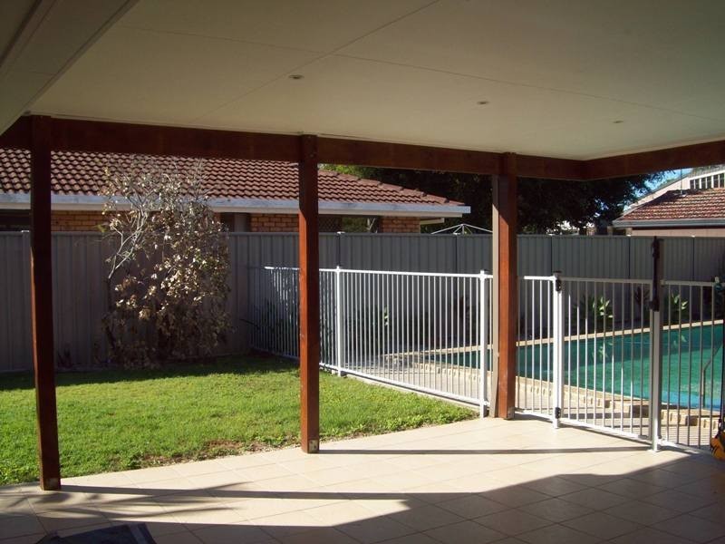 159 Barrier Reef Dr, Mermaid Waters QLD 4218