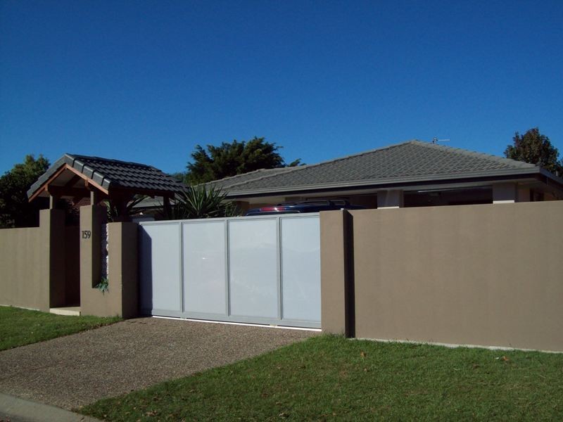 159 Barrier Reef Dr, Mermaid Waters QLD 4218