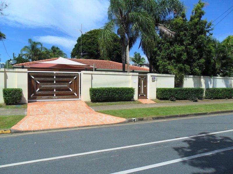 Broadbeach Waters QLD 4218