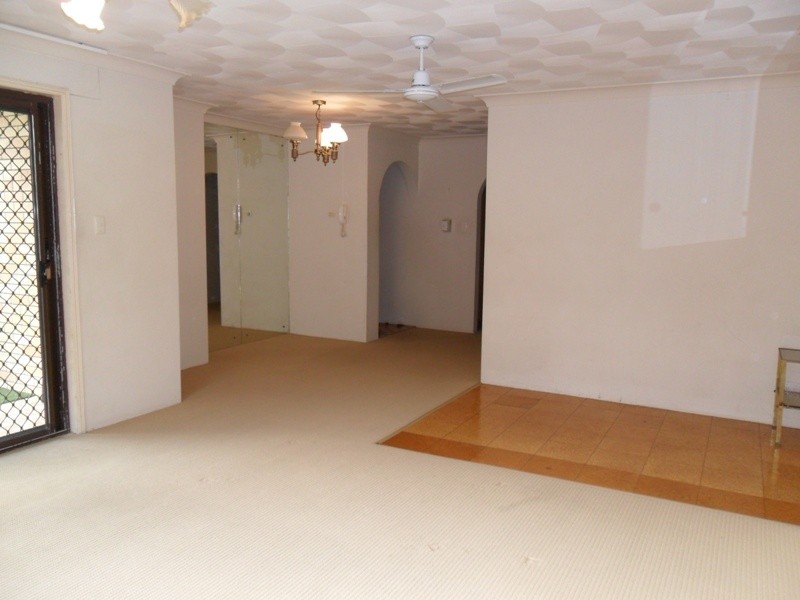 137 OLD BURLEIGH RD, Broadbeach QLD 4218