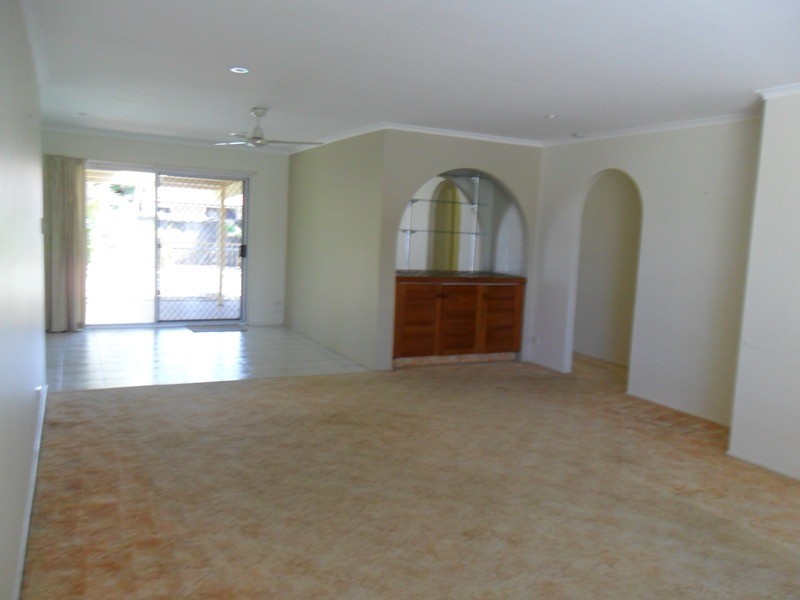 28 WAITOMO ST, Broadbeach Waters QLD 4218
