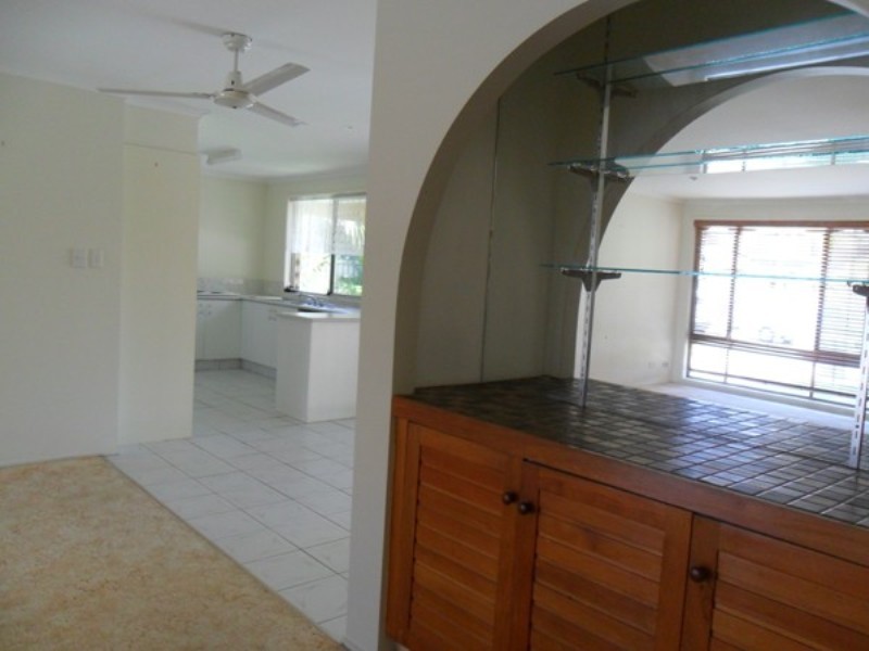 28 WAITOMO ST, Broadbeach Waters QLD 4218