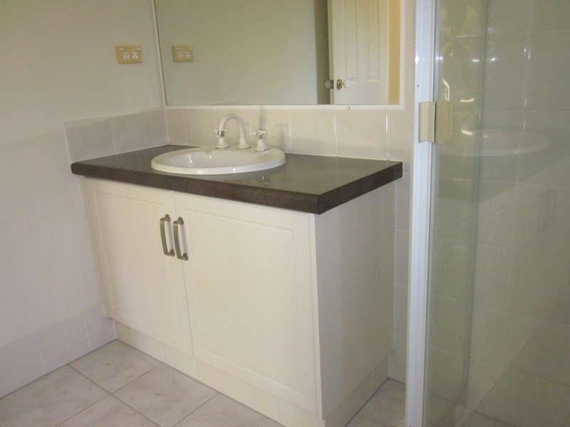 Clear Island Waters QLD 4226