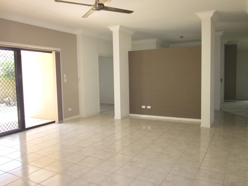 Clear Island Waters QLD 4226