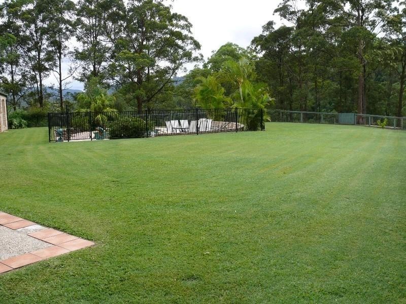 Guanaba QLD 4210