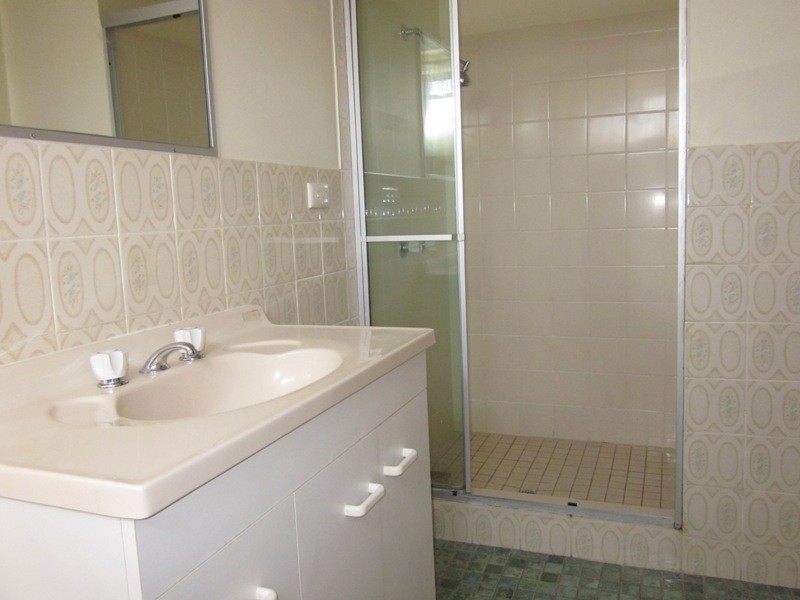 1/3 ROPE CRT, Mermaid Waters QLD 4218