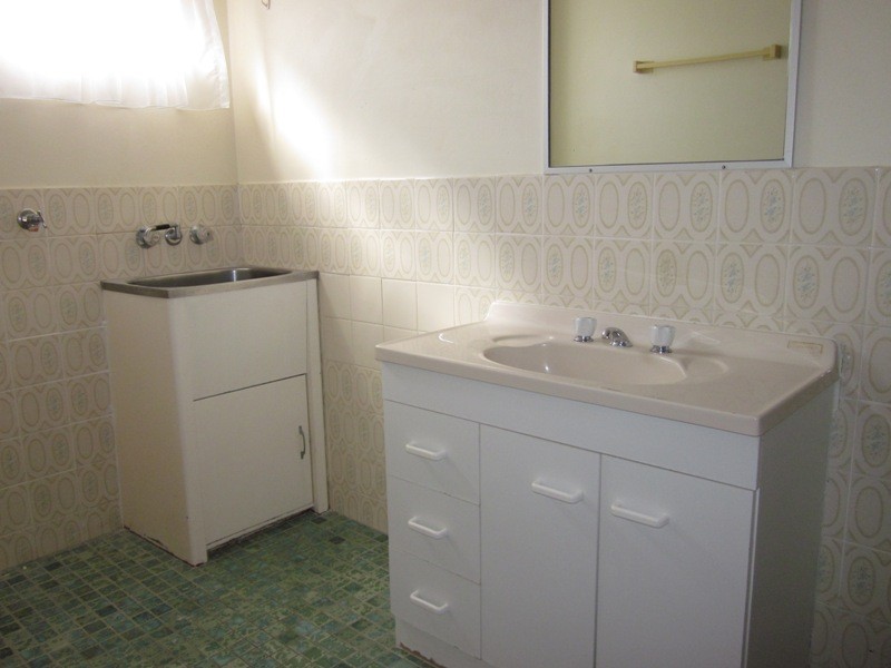 1/3 ROPE CRT, Mermaid Waters QLD 4218