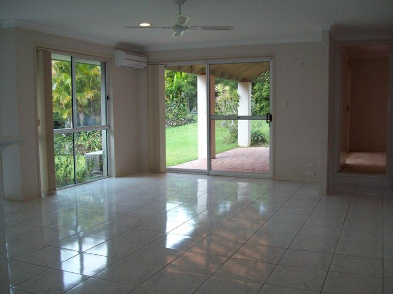 6 KENSINGTON ST, Robina QLD 4226