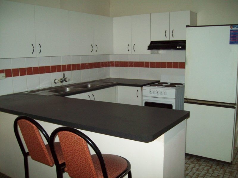 2/18 LEONARD AVE, Surfers Paradise QLD 4217